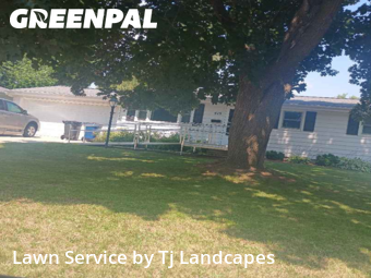 Lawn Mowing Service nearby Allouez, WI, 
