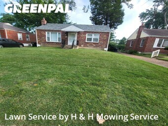 Grass Cutting nearby University City, MO, 