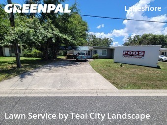 Lawn mowed in Jacksonville, 32210