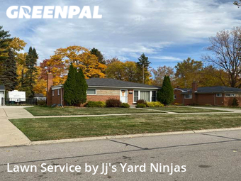 Lawn Cutting nearby Redford Charter Township, MI, 