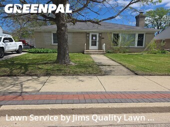 Grass Cut nearby Mount Prospect, IL, 