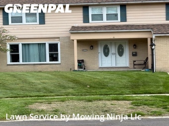 Lawn Cutting nearby Parma, OH, 