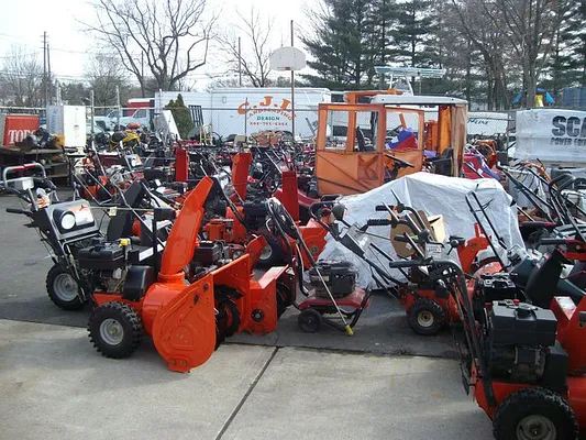 Chris & Bud Lawn Mower Inc Photo 5
