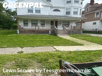 Lawn Cutting nearby East Cleveland, OH, 
