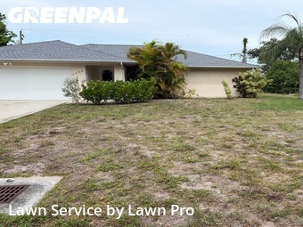 Lawn mowing work completed in Venice, CA