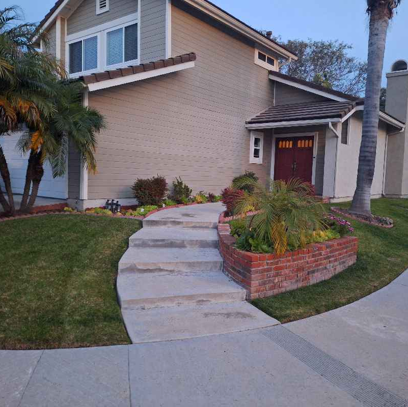 local-lawn-and-landscape-maintenance-services-near-me-in in Jurupa Valley, CA