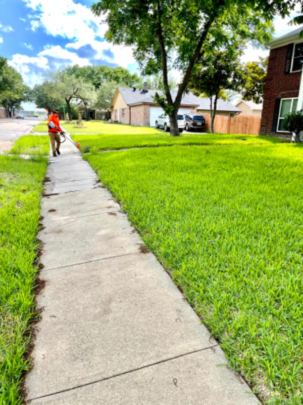 Govea’s Landscaping Lawn Care Services in Crandall, TX