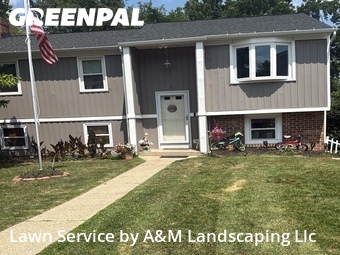 Lawn mowed in Glen Burnie, 21061