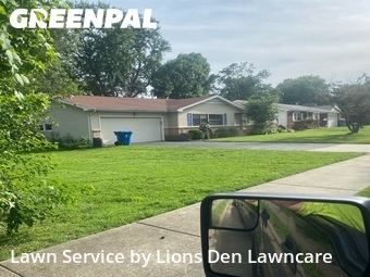 Lawn mowed in Springfield, 65807