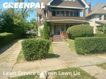Yard Mowing nearby Cleveland Heights, OH, 