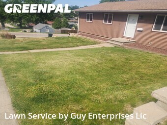 Lawn Maintenance nearby Cedar Rapids, IA, 