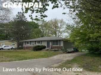 Lawn mowed in Commerce Charter Township, 48382