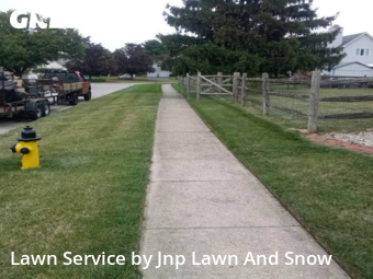 Grass Cutting nearby Maumee, OH, 