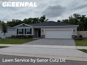 Lawn mowed in Eustis, 32726