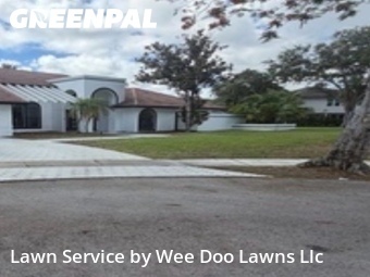 Lawn mowed in Boca Raton, 33434