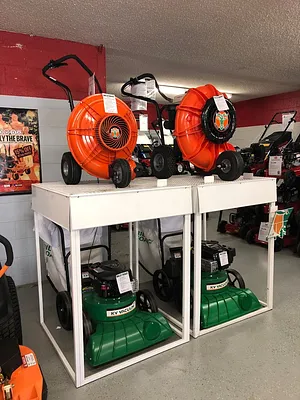 Lawn & Garden Warehouse Inc. Photo 19