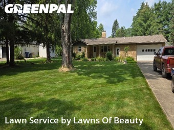 Lawn mowed in Zionsville, 46077