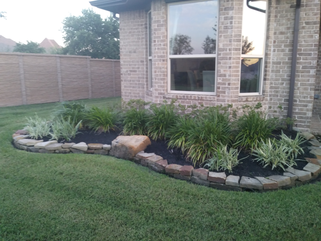 Cmc Residential Lawn Care Services in Dickinson, TX
