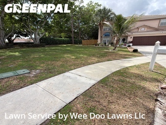 Lawn mowed in Lake Worth, 33467