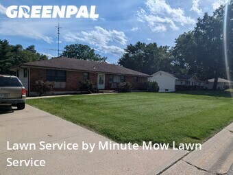 Grass Cutting nearby Blue Springs, MO, 