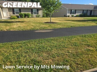 Lawn mowed in Machesney Park, 61115