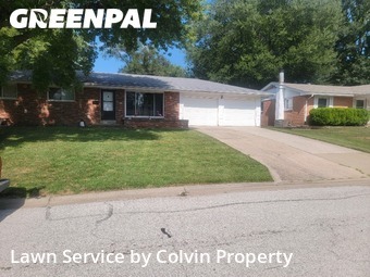 Lawn Mowing nearby Saint Charles, MO, 