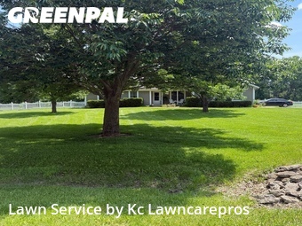 Lawn Cutting nearby Stilwell, KS, 