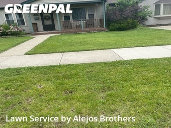 Lawn mowed in Oak Lawn, 60453
