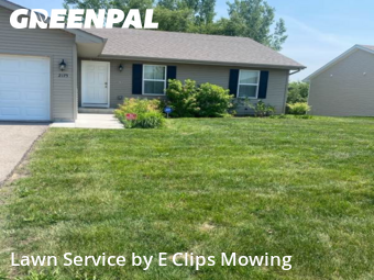 Yard Mowing nearby Machesney Park, IL, 