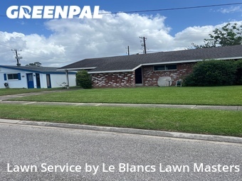 Lawn Mowing nearby Lafayette, LA, 
