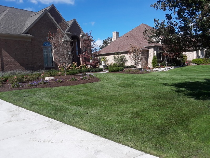 Lawn Mowing Contractor in Ecorse, MI, 48101