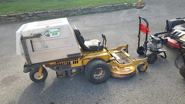 Neighborhood Lawnmower Repair Photo 10