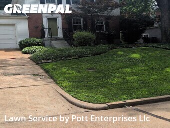 Lawn Mowing nearby Kirkwood, MO, 