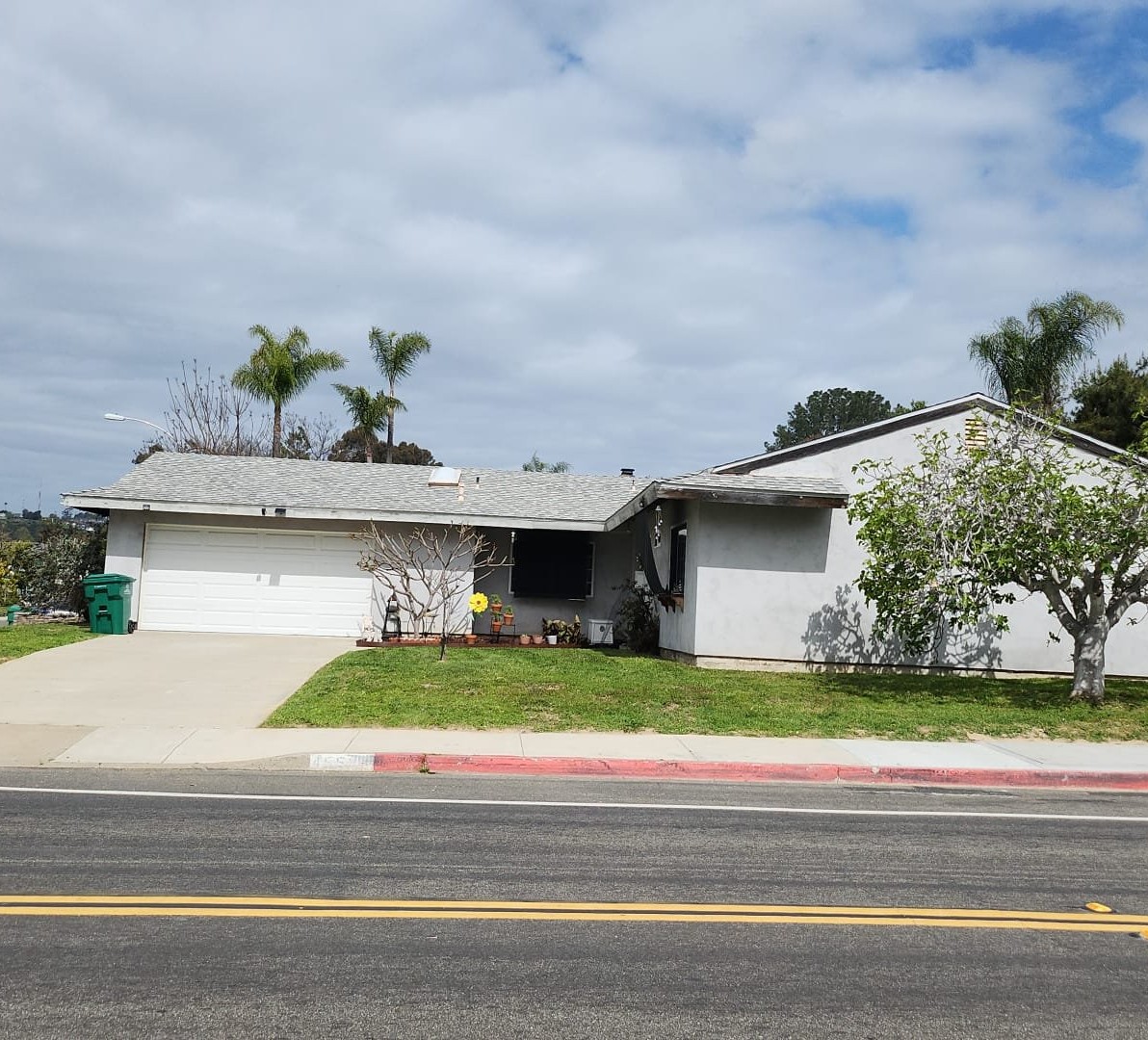 residential-lawn-cutting-businesses-in in Solana Beach, CA