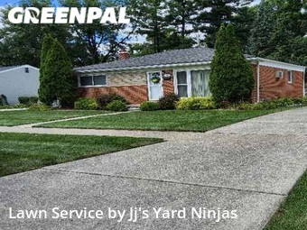 Lawn Maintenance nearby Redford Charter Township, MI, 