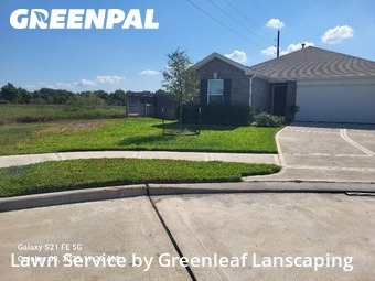 Work completed by professional-lawn-care-service-in-Fresno-CA