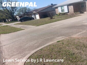 Lawn Maintenance nearby Moore, OK, 
