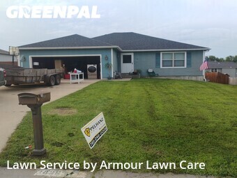 Lawn mowed in Topeka, 66618