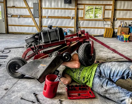 Mobile Wildwood Mower Repair / Snow Blower Photo 7
