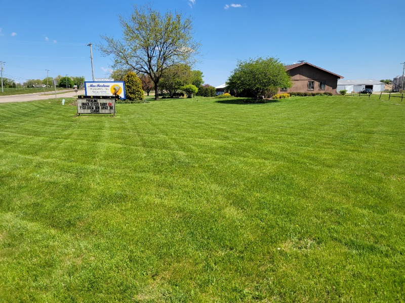 Janesville Lawn Serv Lawn Care Services in Janesville, WI