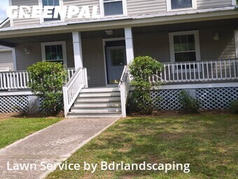 Lawn mowed in Charleston, 29492