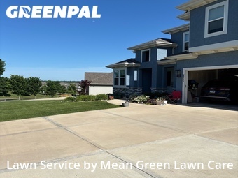 Lawn Care Service nearby Overland Park, MO, 