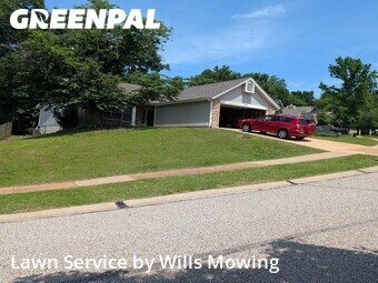 Lawn Mowing nearby Ballwin, MO, 
