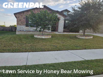 Lawn Mowing Servicein Cibolo,78108,Lawn Cutting by Honey Bear Mowing, work completed in Dec , 2025
