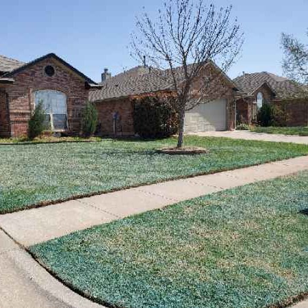 Lawn Mowing Contractor in Norman, OK, 73026