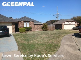 Grass Cut nearby De Soto, TX, 