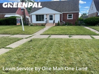 Lawn mowed in Calumet City, 60409