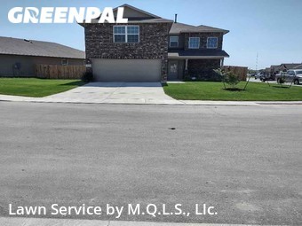 Grass Cutting nearby San Antonio, TX, 