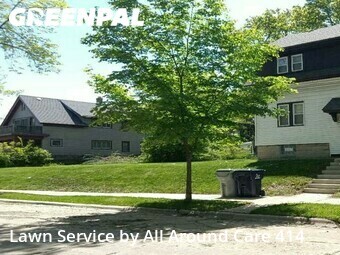 Lawn Care Service nearby Milwaukee, WI, 