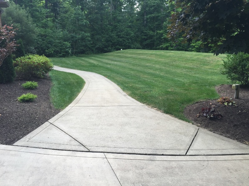 Gifted Hands Lawn Care Services in Fort Wayne, IN